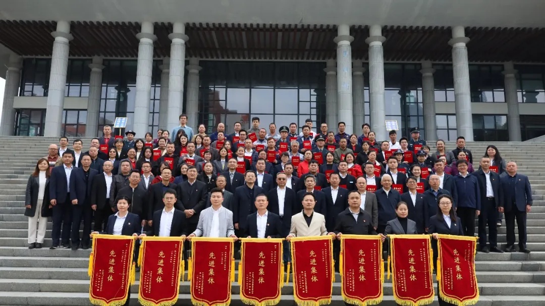 稳中求进守初心,提质增效开新局——后勤集团召开2025年度职工代表大会暨工作总结大会